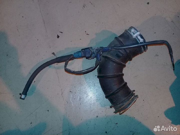 Патрубок воздушного фильтра 17881-28180 Toyota Est