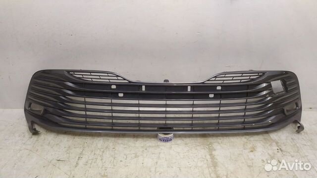 Решетка бампера передняя Toyota Camry XV70 2017