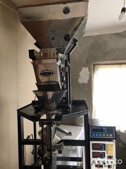 Фасовочно-упаковочный аппарат тпа-1200ра