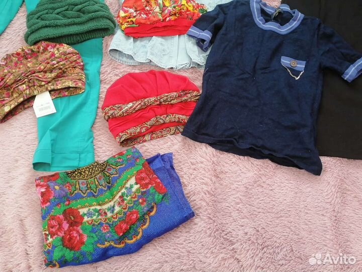 Пакет вещей женский, шапки новые