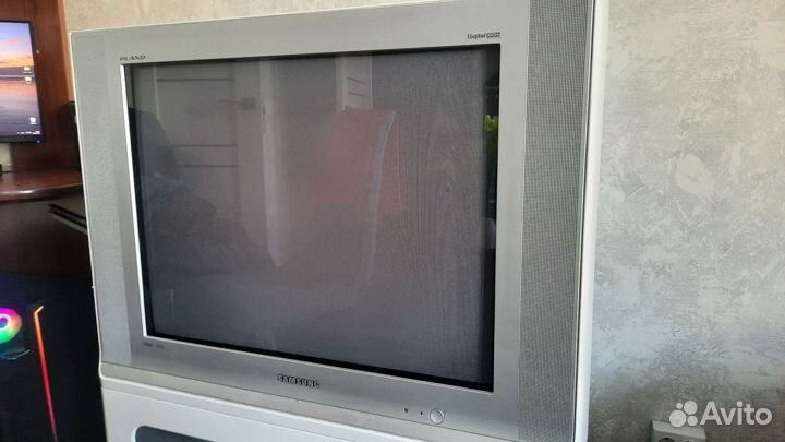 Телевизор Samsung Plano