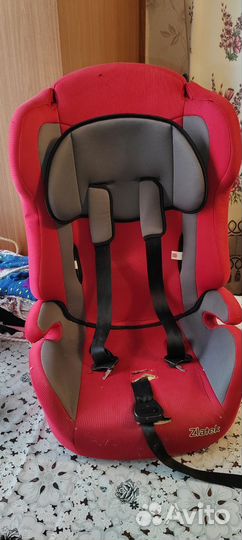 Автомобильное кресло
