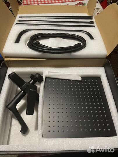 Душевая система с тропическим душем