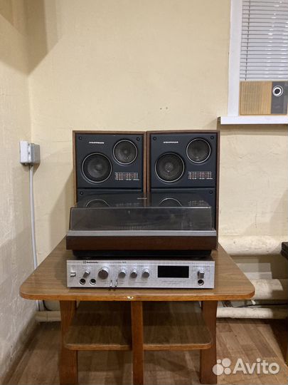 Проигрыватель винила, усилитель, колонки