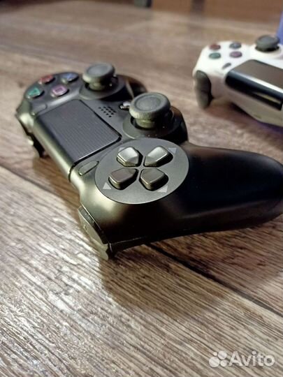 Sony ps4. два геймпада, две игры. + Гарантия