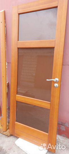 Дверь из натурального дерева