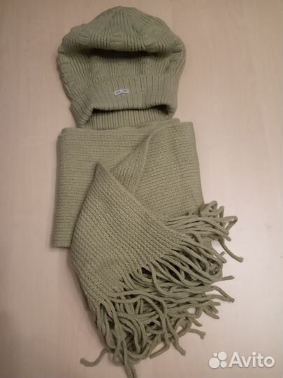 Комплект шапка и шарф женский