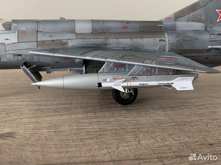 Масштабная модель миг-21