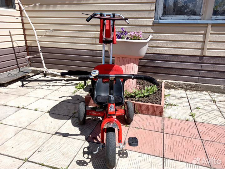 Детский трехколесный велосипед