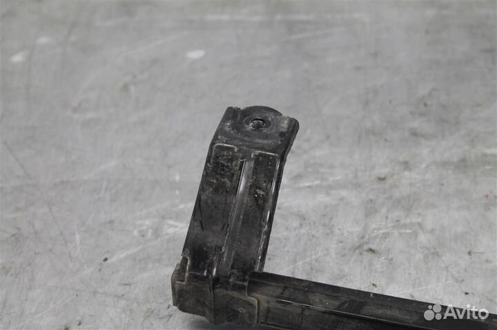 Направляющая стекла двери задняя правая Nissan Se