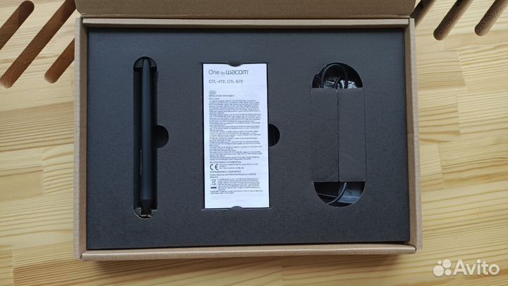 Планшет графический Wacom One Medium, красный