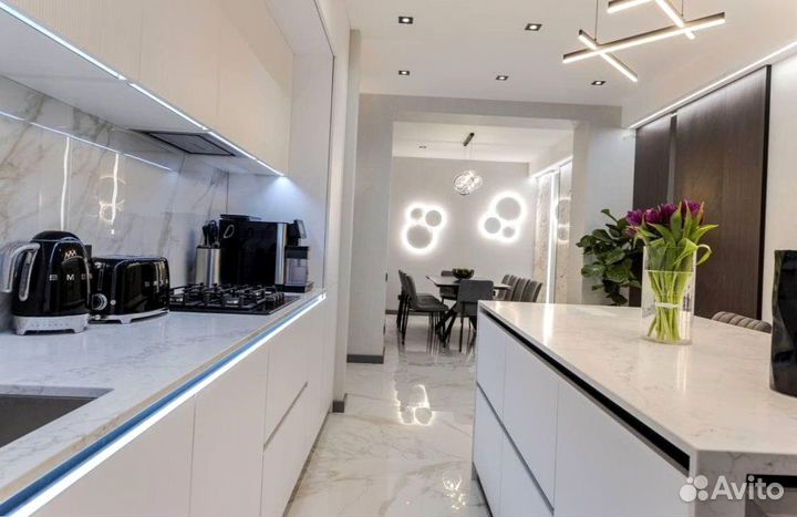 Кухня до потолка