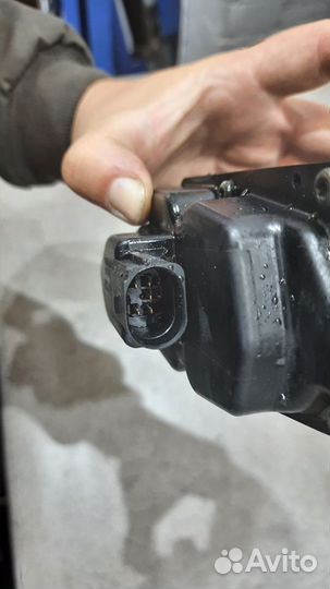 Клапан EGR WV Passat b6 2.0 TDI BMR