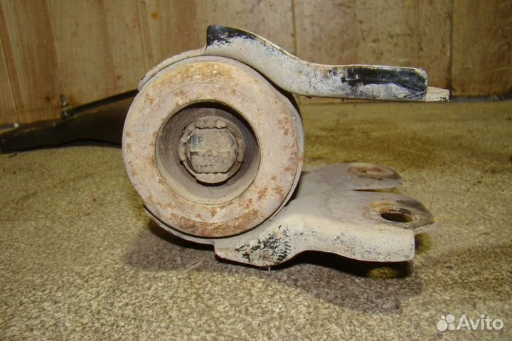 Рычаг передний левый Ford S-MAX 1