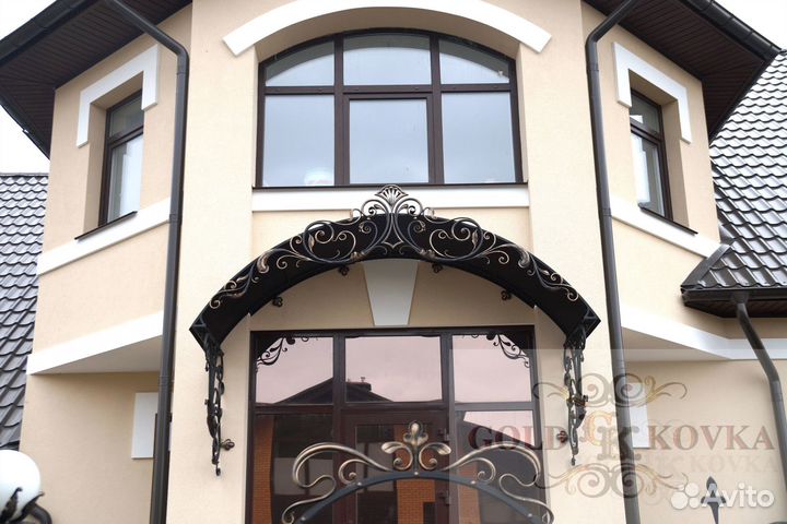 Козырек над крыльцом из металла
