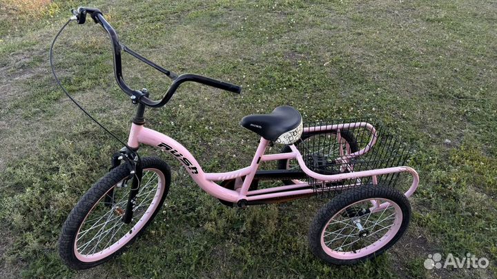 Велосипед трехколесный с багажником