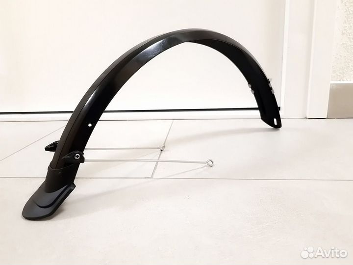 Крылья полноразмерные пластиковые 20