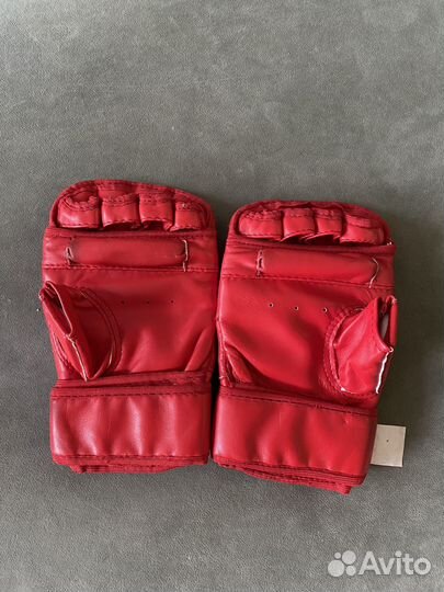 Перчатки для MMA