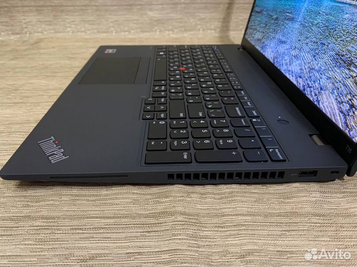 ThinkPad T16 Gen1 AMD Ryzen 7 PRO 32/2TB Как Новый