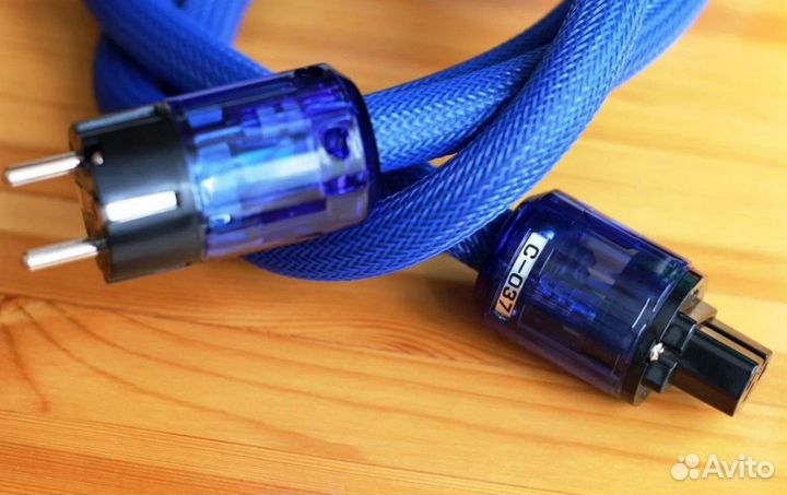 Кабель oyaide силовой 220В новый 1,5м