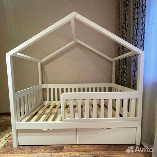 Детская кровать домик