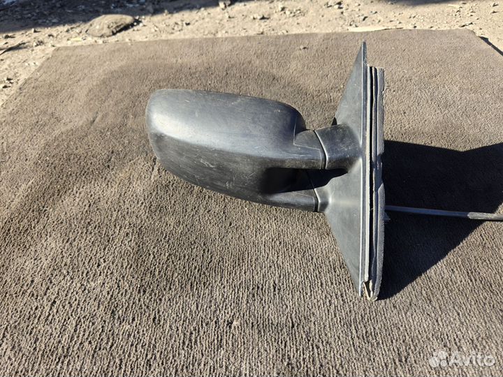 Зеркало правое Volkswagen Passat B3