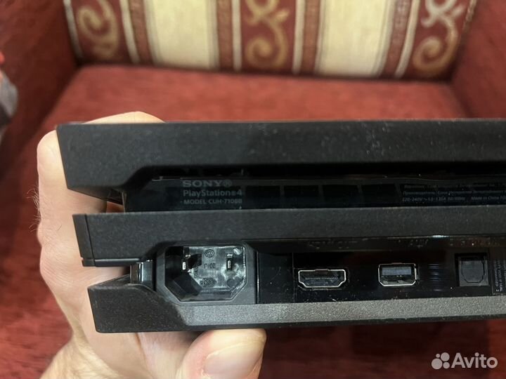 Приставка Sony PS4 Pro 1tb