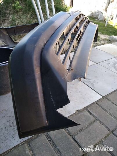 Бампер передний Мерседес 124