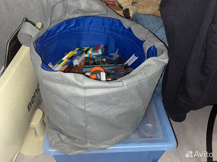 Ведро игрушек