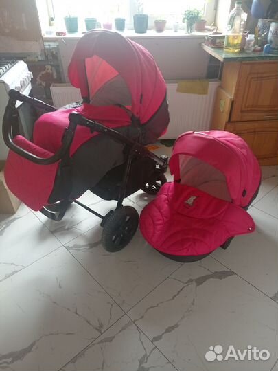 Продам коляску тутis 2 в 1 4500 возможен торг