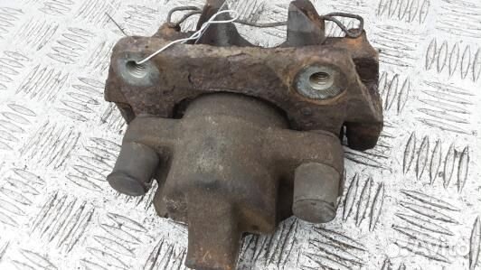 Суппорт тормозной задний правый volvo XC90 1 (8NT0