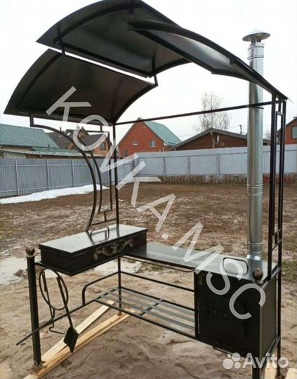 Мангал с крышей