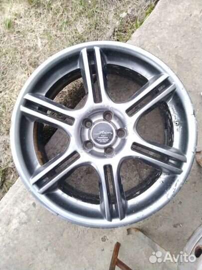 Диск литой R17 5x100