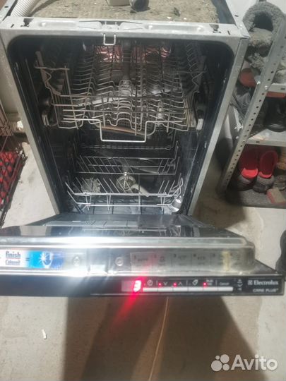 Посудомоечная машина electrolux