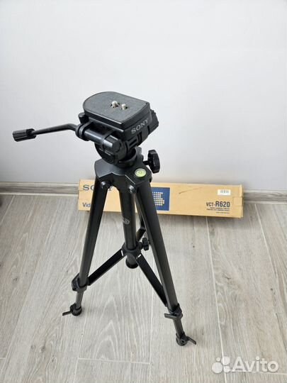 Штатив Sony VCT-R620