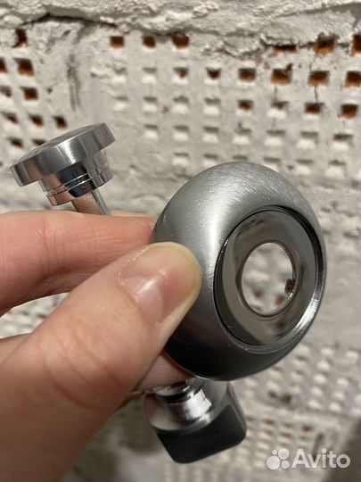 Защелка на межкомнатную дверь