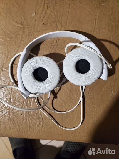 Наушники Sony MDR-ZX110