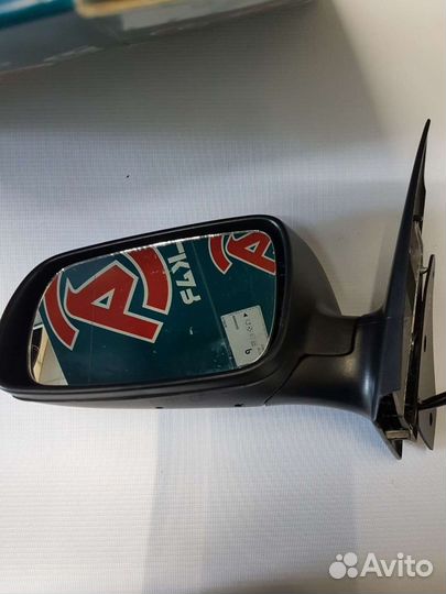Зеркало мех. в сборе лев Skoda Fabia 2000-2004 г