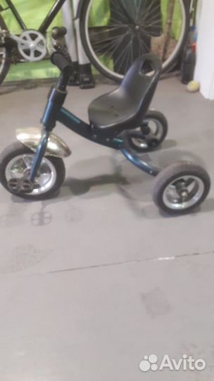 Детский трехколесный велосипед бу