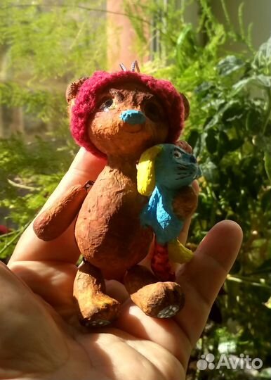 Игрушки фигурки животных. Мишка Дин