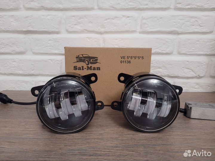 Противотуманные фары Mitsubishi Outlander