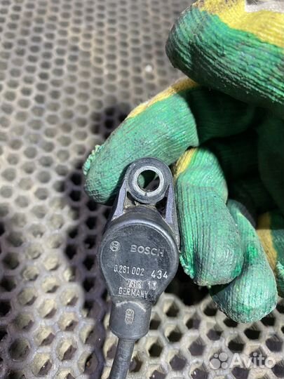 Датчик положения коленвала Jeep Liberty KJ 2.8 CRD