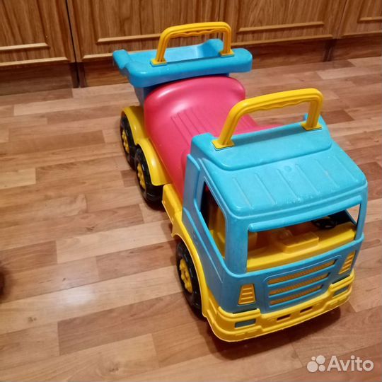 Большой грузовик игрушка