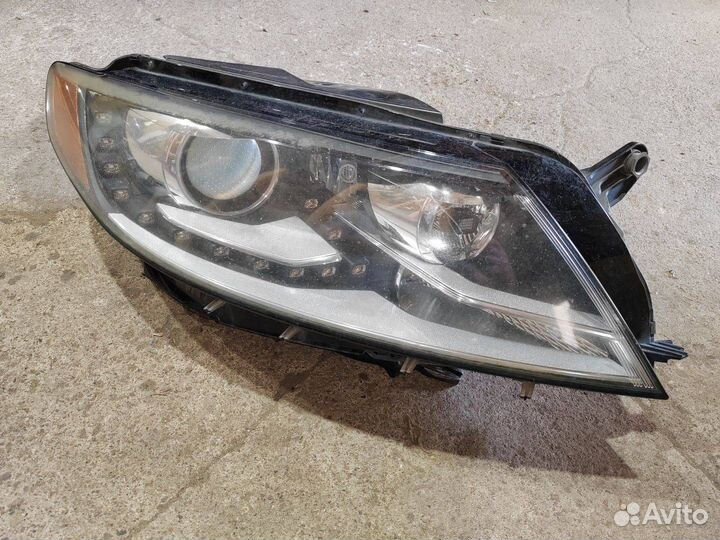 Фара передняя правая Volkswagen Passat CC 3C894175