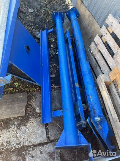 Кран пионер