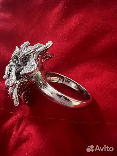 Серебряное кольцо