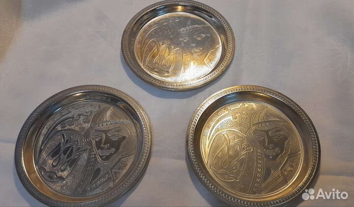 Тарелки-поднос из 