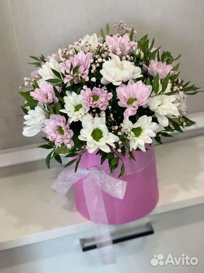 Коробка с цветами Доставка цветов