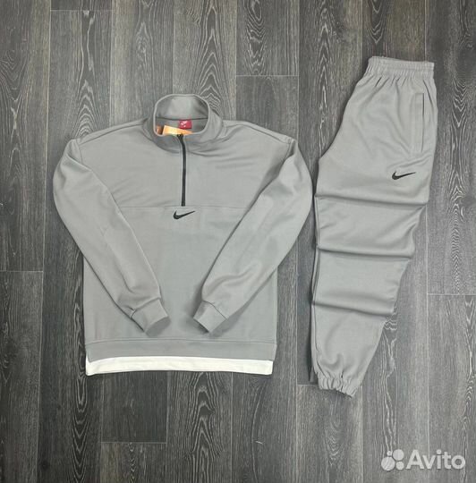 Спортивный костюм Nike zip