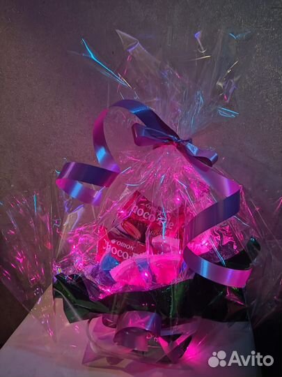 Распродажа новогодних подарков